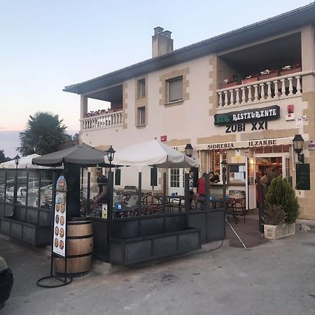 Hostal Zubi XXI Puente la Reina المظهر الخارجي الصورة