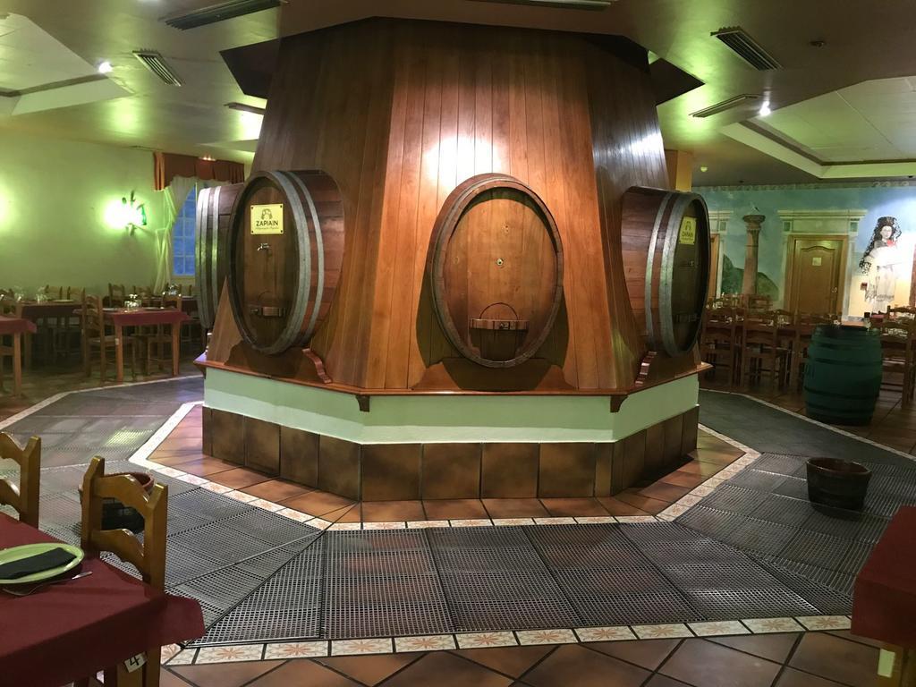 Hostal Zubi XXI Puente la Reina المظهر الخارجي الصورة